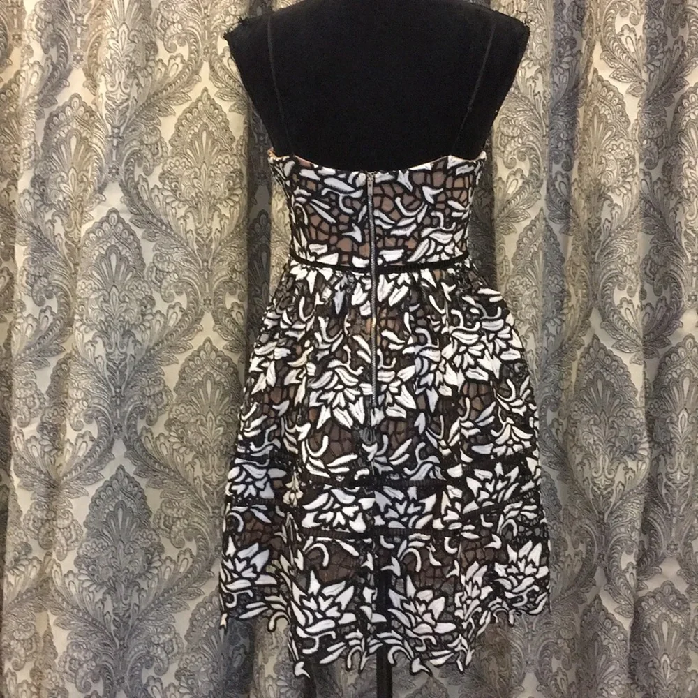 LACE FLORAL DRESS - Picture 4 of 8